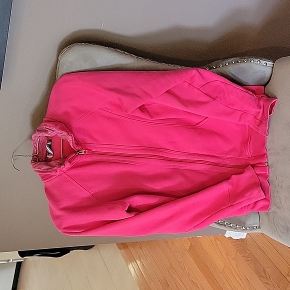 Tuff Athletics Sweater - Picture 1 of 4